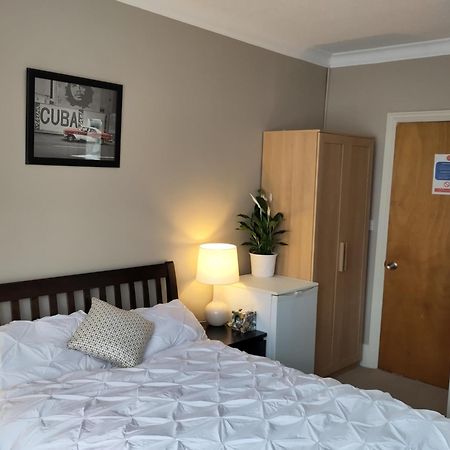 Amherst Guesthouse Ридинг Экстерьер фото