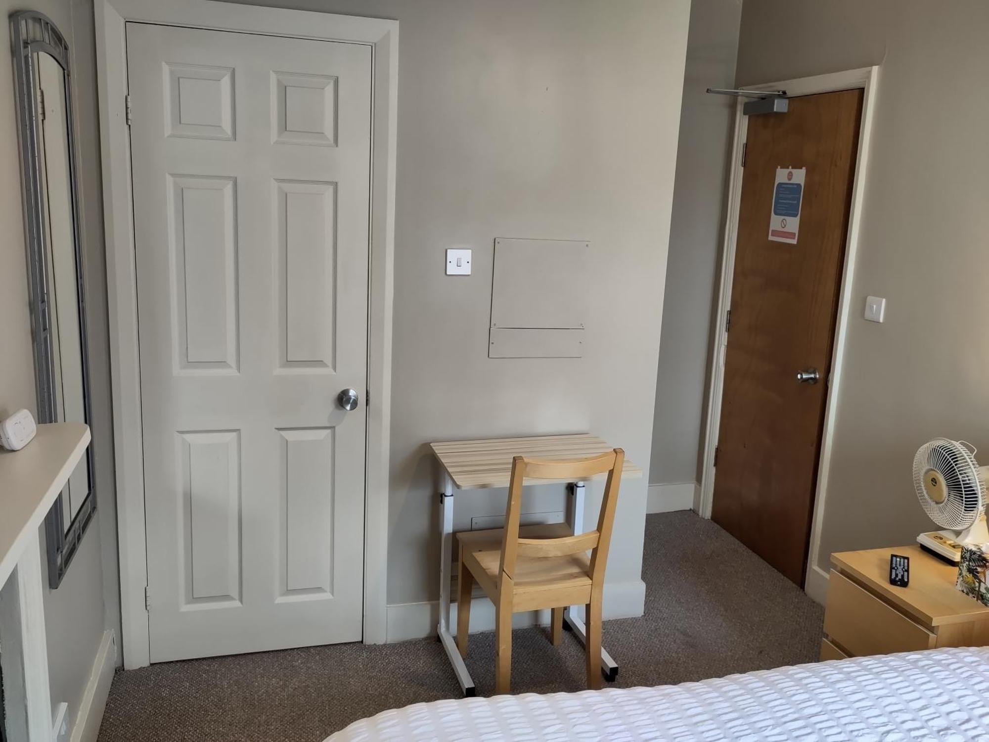 Amherst Guesthouse Ридинг Экстерьер фото