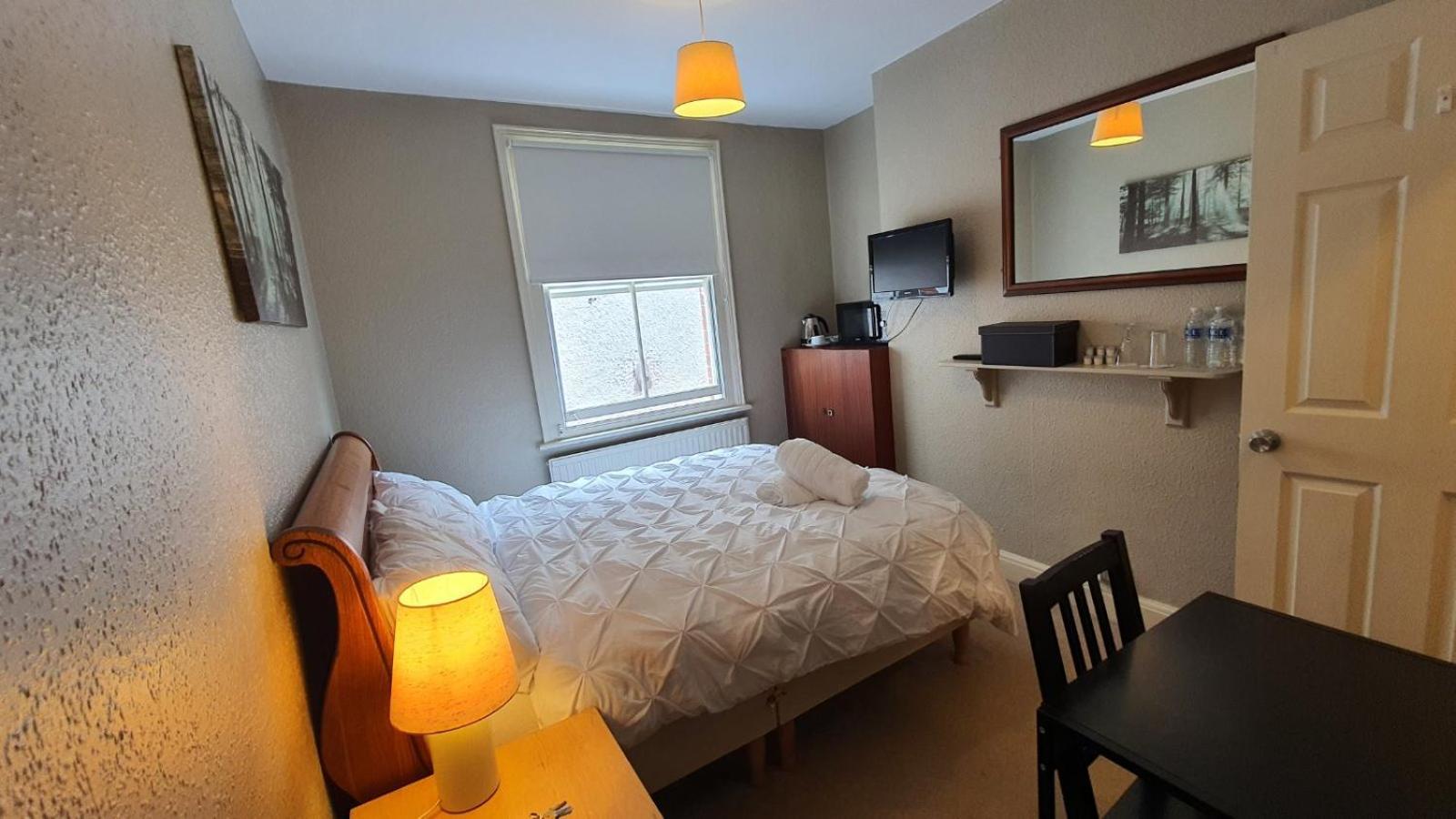 Amherst Guesthouse Ридинг Экстерьер фото